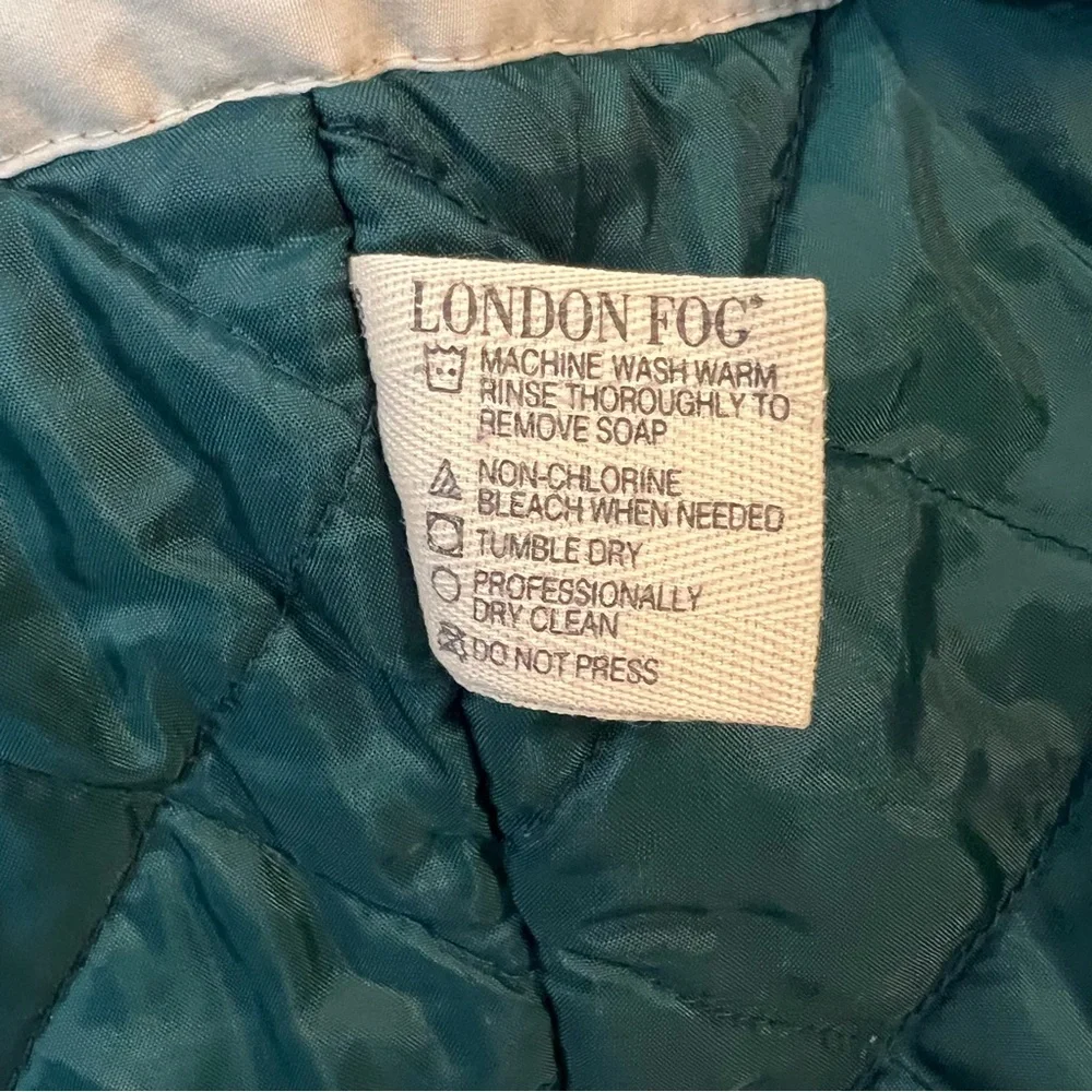 London Fog Red Jacket with Green Quilted lining - Picture 6 of 12